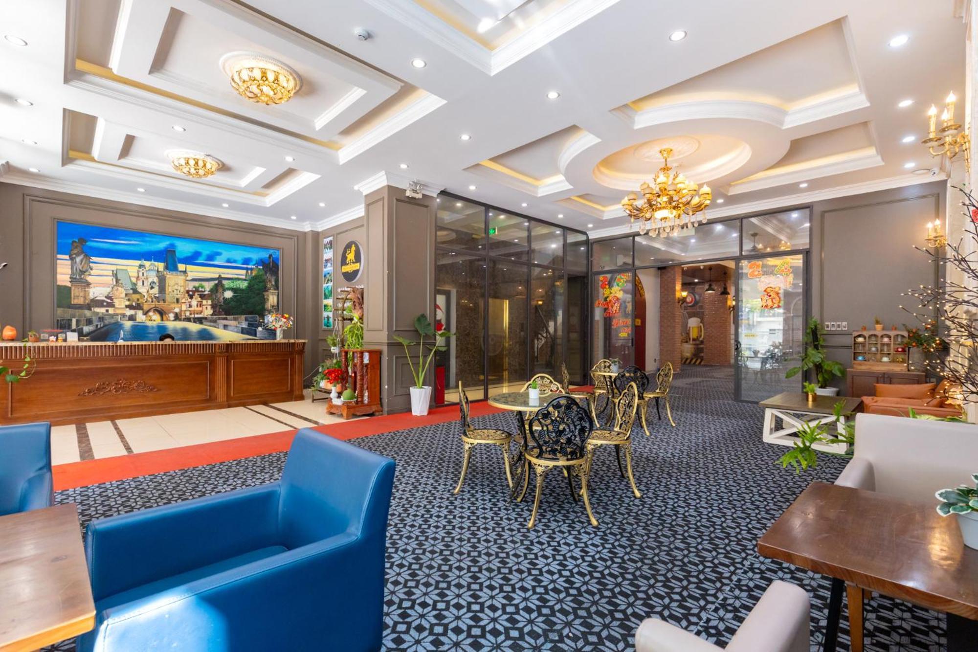 Prague Hotel Vung Tau Buitenkant foto