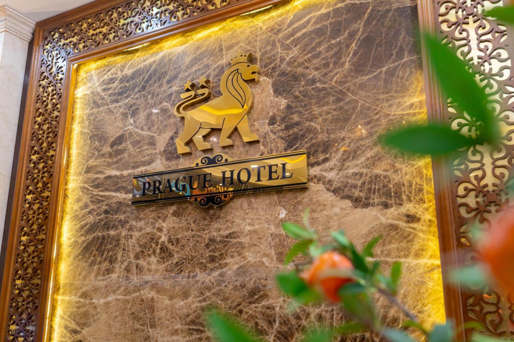 Prague Hotel Vung Tau Buitenkant foto